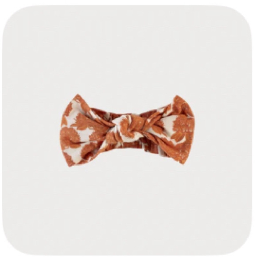 Kate Quinn Brown and White Floral Hair Bow